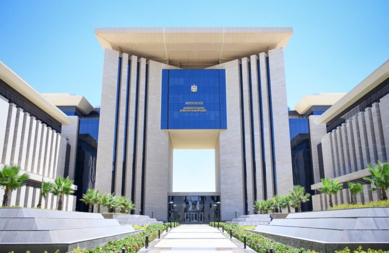 الخارجية تيسر عودة 8 بحارة مصريين بعد تعرض سفينة «Noran» للقصف جنوب غربي روسيا.. ومتابعة إجراءات نقل جثمان القبطان إلى مصر