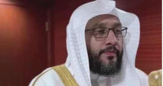 وفاة مؤذن المسجد الحرام الشيخ إبراهيم المدني.. صوت ارتبط بأذان الفجر وخدمة الحرم