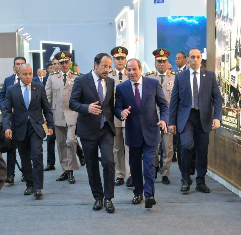 الرئيس السيسي يفتتح النسخة الثانية من معرض العلمين الدولي للطيران والفضاء 2026