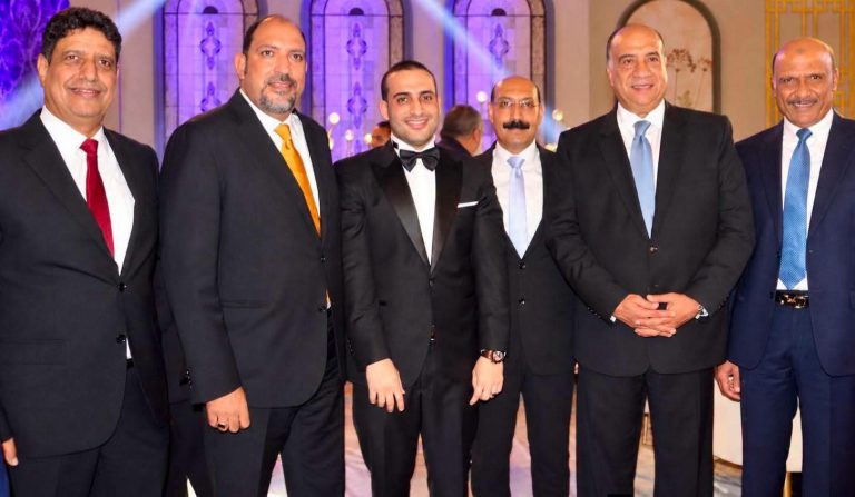 نواب البرلمان والشيوخ في حفل زفاف عائلتي أبو دنقل وضيف الله بالإسكندرية.. والمحافظ على رأس الحاضرين