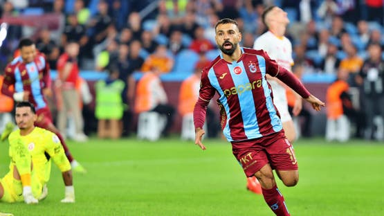 إيقاف رخصة محمد صلاح في إنجلترا 6 أشهر وتغريمه بسبب مخالفة مرورية