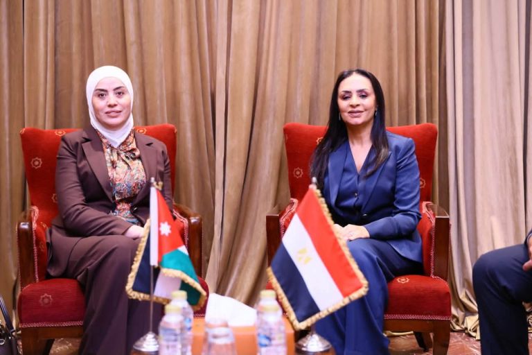 مصر والأردن تبحثان تعزيز التعاون في الحماية الاجتماعية وتطوير سياسات العمل الاجتماعي العربي