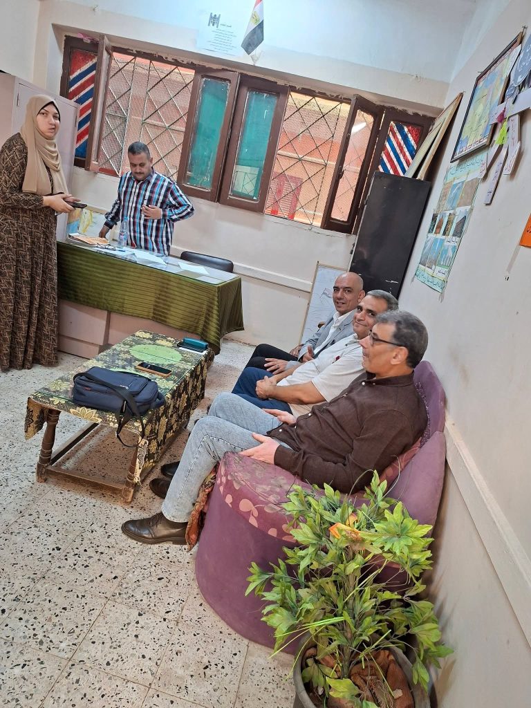 الدكتور بكر هيبة . وكيل تعليم شبين القناطر يتابع انتظام الدراسة بمدرسة شبين القناطر الابتدائية الجديدة رقم 2 ويحضر الطابور الصباحي